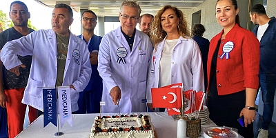 Medicana Çeşme Hastanesi Cumhuriyetin 100’üncü yılını coşkuyla kutladı