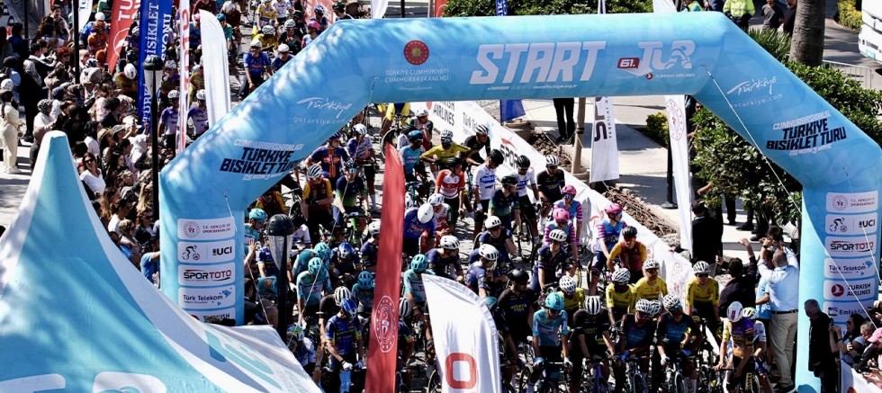 61. Cumhurbaşkanlığı Türkiye Bisiklet Turu Çeşme’den Start Aldı