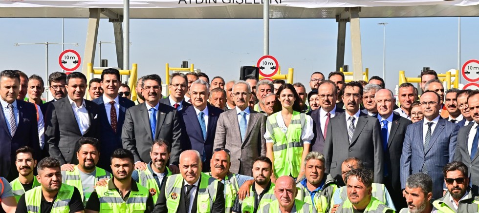 Beklenen otoyol trafiğe açıldı!  İzmir - Antalya arası 3,5 saate düşüyor 