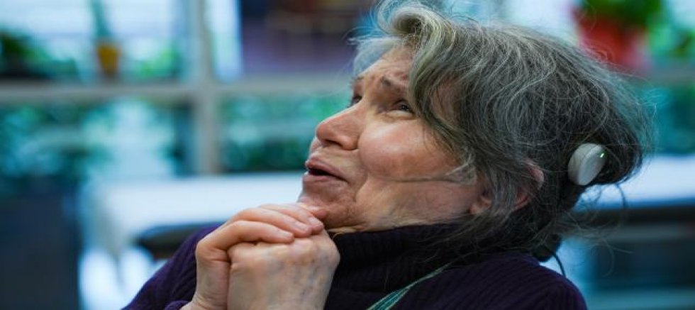 10 Yıl Sonra Gelen Duyma Sevinci: İzmir’de Biyonik Kulak Mucizesi