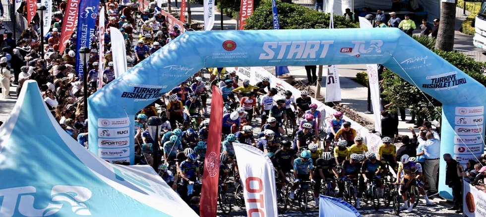 61. Cumhurbaşkanlığı Türkiye Bisiklet Turu Çeşme’den Start Aldı