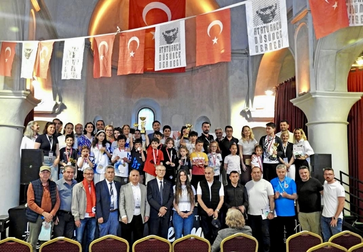 ADD Çeşme’nin 3. Satranç Turnuvası Ödül Töreni İle Son Buldu 