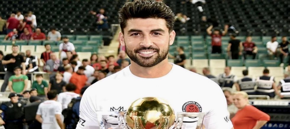 Ahmet Aras Çeşme Belediyespor’da