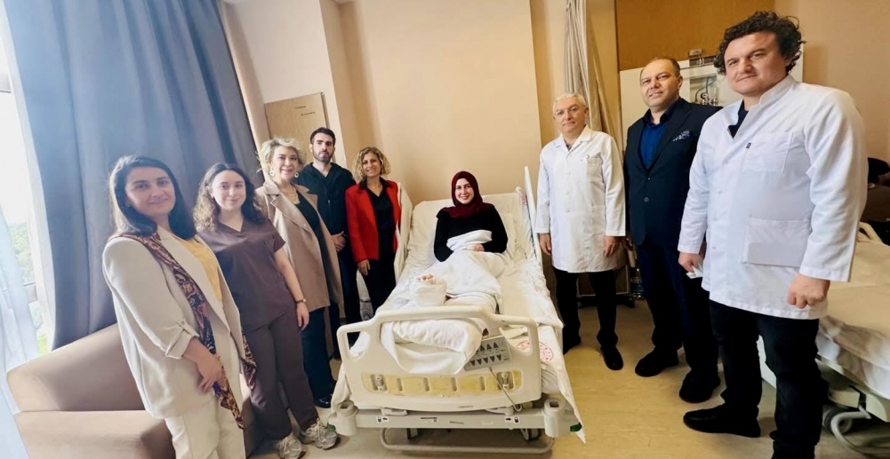 AK Parti Çeşme İlçe Başkanı Pınar Ayyıldız Özen’den 14 Mart Tıp Bayramı Mesajı