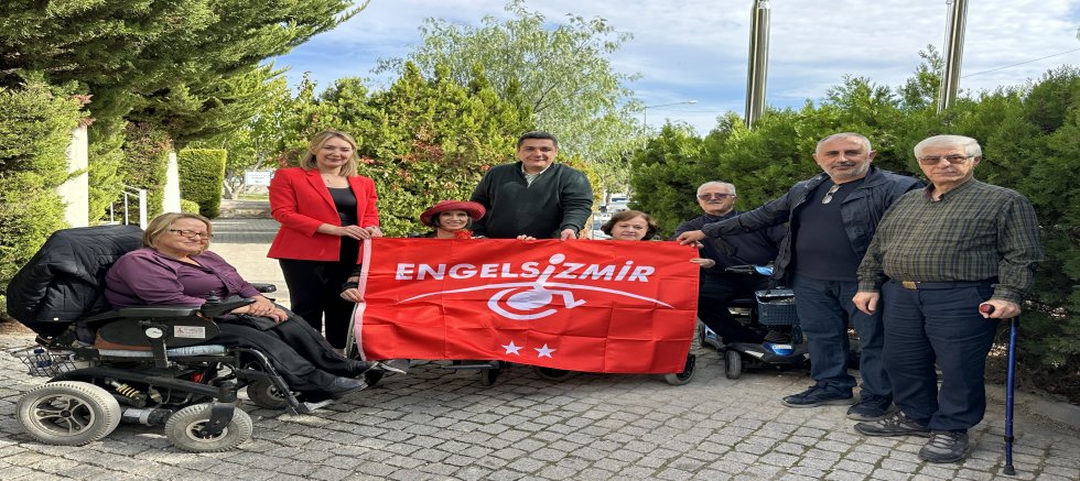 Alaçatı Ek Hizmet Binası’nda “Kırmızı Bayrak” Gururu