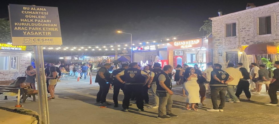 Alaçatı’nın Popüler Mekanında Silahlı Saldırı Paniği: 4 Yaralı, 2 Gözaltı