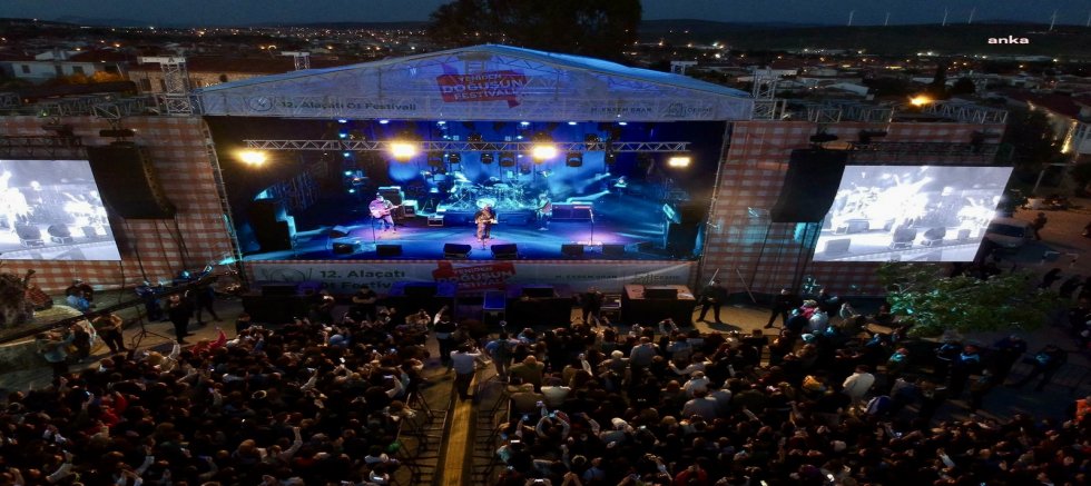 Alaçatı Ot Festivali’nde Halk Konserleri Ertelendi