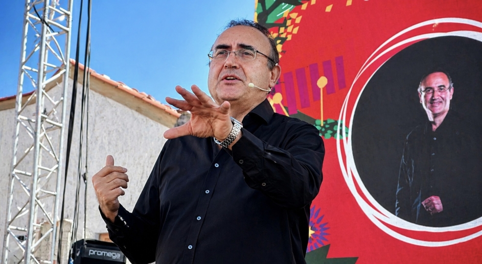 Alaçatı Ot Festivali’nde Sunay Akın’dan Unutulmaz Söyleşi