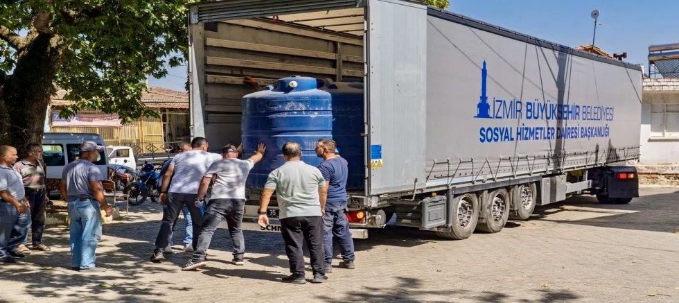 Büyükşehir’den Yanan Köylere Can Suyu: Su Deposu Desteği Başladı