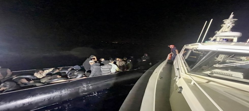 Çeşme Açıklarında Göçmen Operasyonu: 1’i Çocuk 40 Kişi Yakalandı