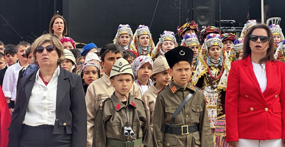 Çeşme’de 23 Nisan Coşkusu: 106. Yıl Gururla Kutlandı