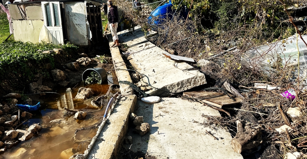 Çeşme’de Bahçe Bitkileri Üreticisinin  10 Yıllık Emeği Bir Gecede Yok Oldu!