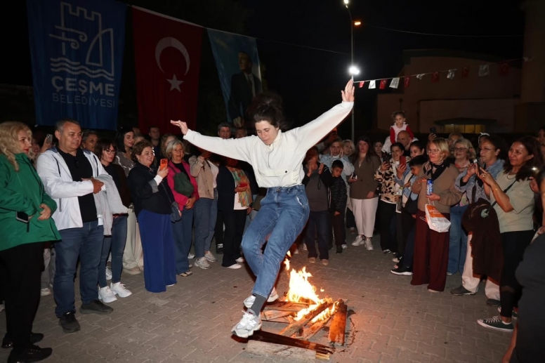 Çeşme’de Hıdırellez Kutlaması Dilekler tutuldu, ateşler yakıldı…