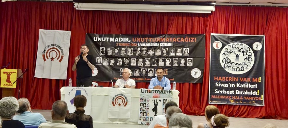 Çeşme’de Madımak Katliamı ve Aziz Nesin Anıldı
