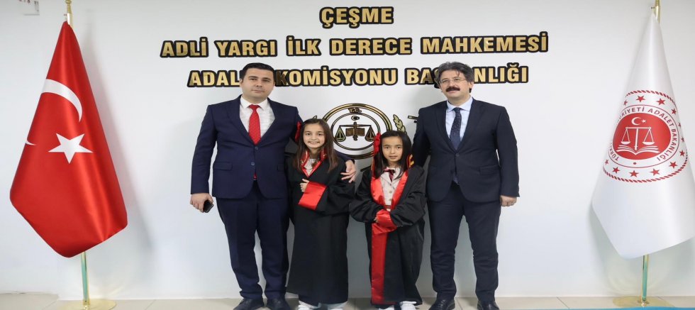 Çeşme’de Makamlar Çocuklara Emanet Edildi