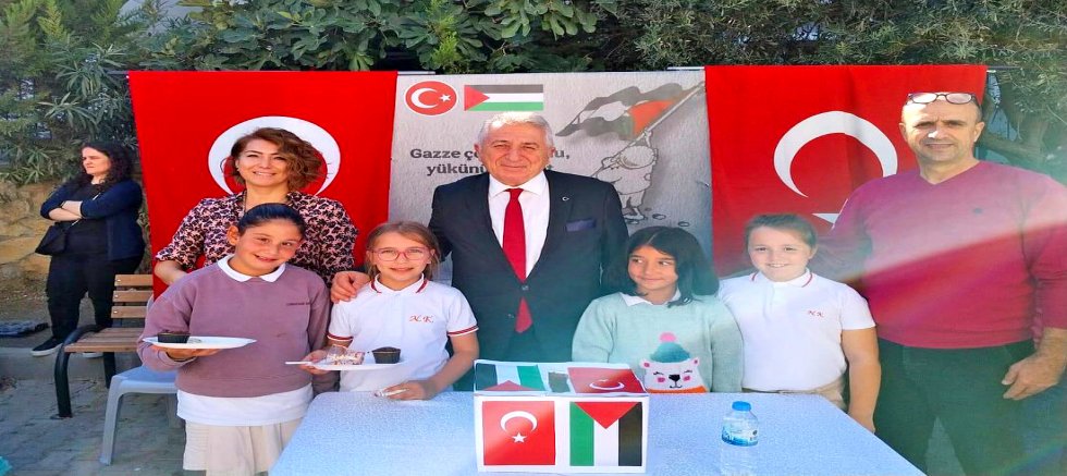 Çeşme’de Namık Kemal İlkokulu’ndan “Gazze İçin Seferber” Kermesi
