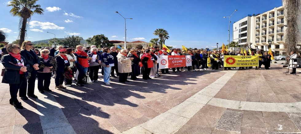 Çeşme’de Öğretmenler Şiddete Karşı İş Bıraktı