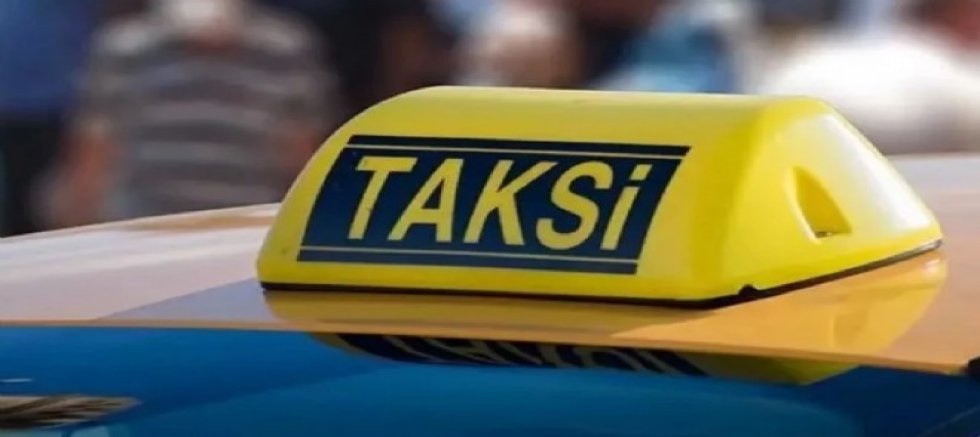 Çeşme’de Taksi Tarifesine Zam Talebi Büyükşehir Meclisi Gündeminde!