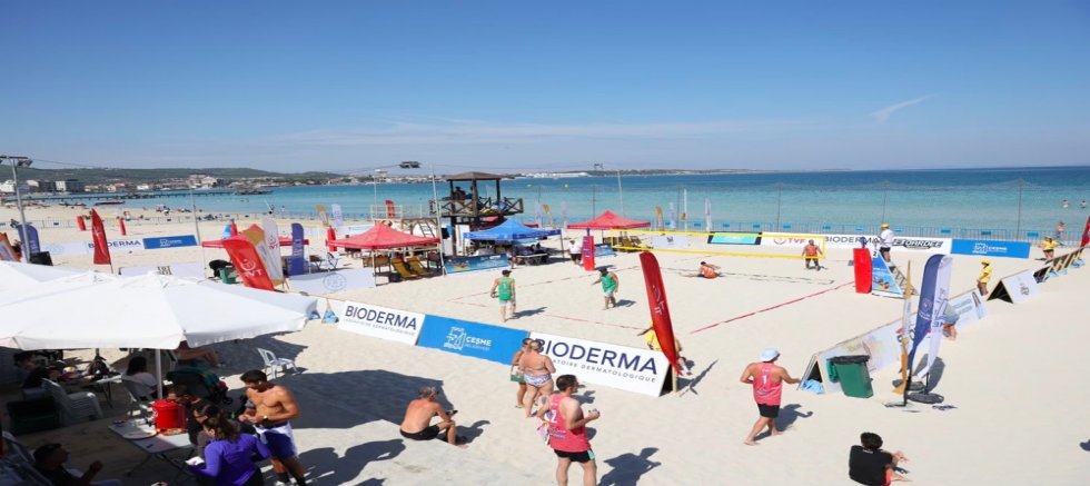 Çeşme’de Uluslararası Grand Slam Plaj Voleybolu heyecanı yaşandı