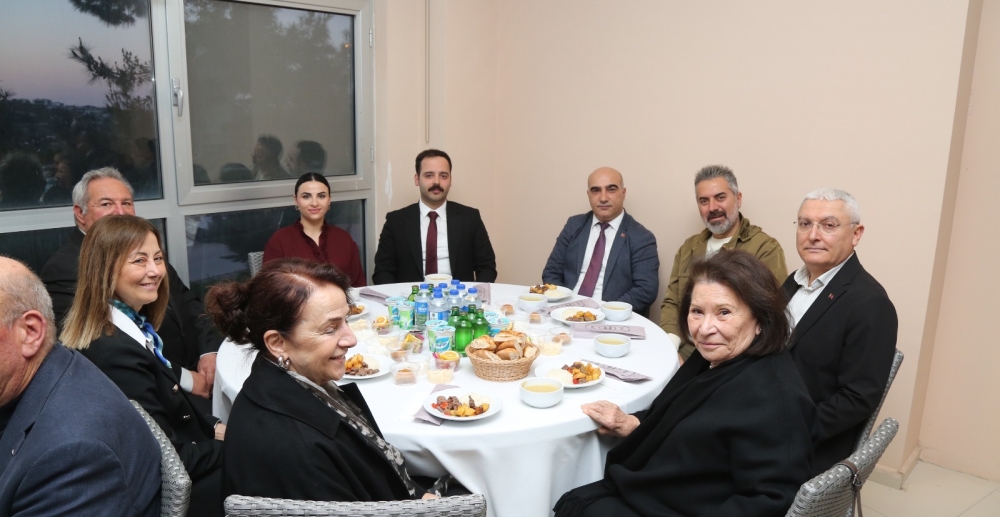 Çeşme Devlet Hastanesi’nde İftar Buluşması