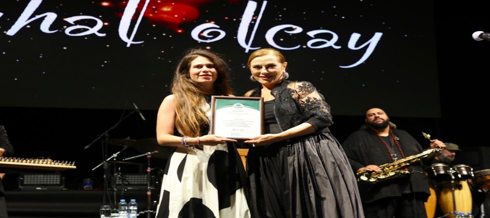 Çeşme Festivali’nde ilk gün coşkusu!