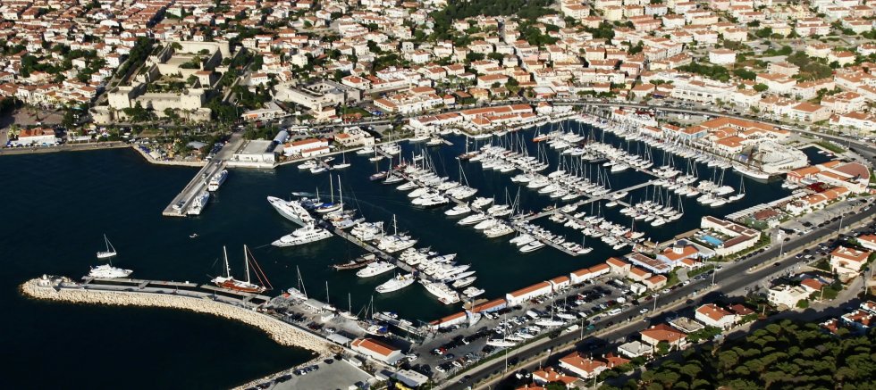 ÇEŞME MARİNA’NIN SAHİBİ IC İÇTAŞ’TAN 53 MİLYAR TL İDDİASINA YALANLAMA
