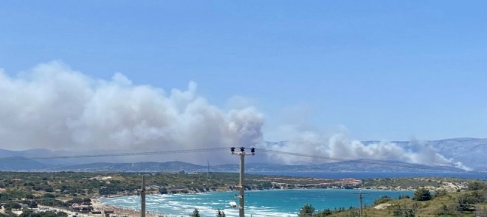 Çeşme’nin Komşusu Sakız Adası’nda Orman Yangını!