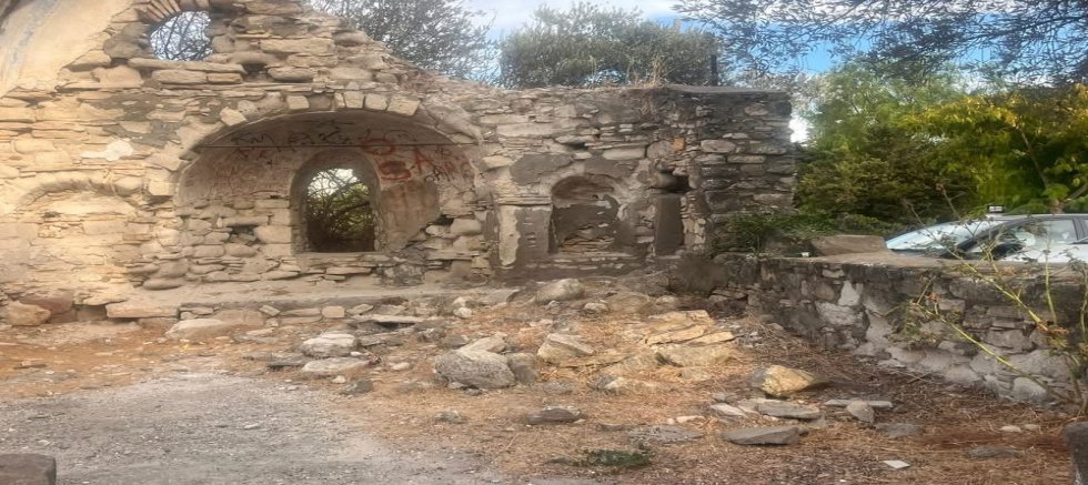 Çeşme’nin Tarihi Kilisesi Sahipsiz Kaldı