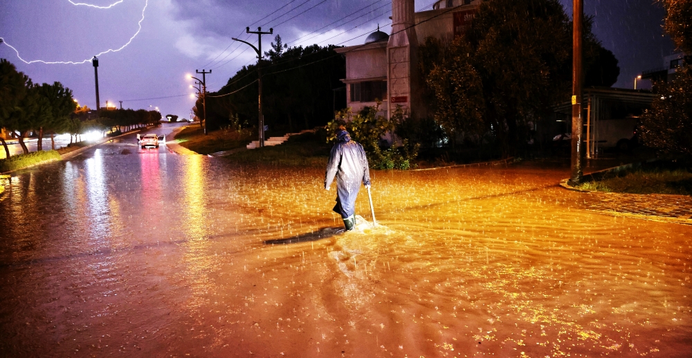 Çeşme’yi Akdeniz Siklonu Vurdu