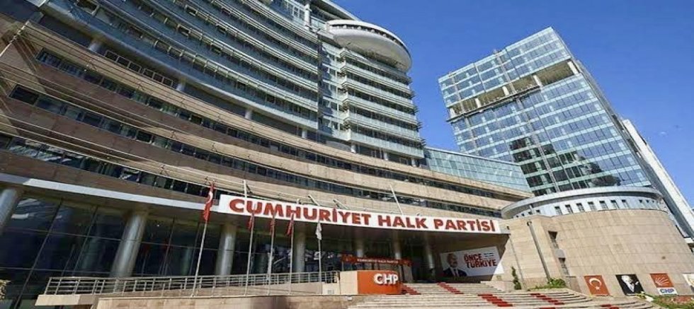 CHP’den Meclis Üyelerine Talimat: Belediye Şirketlerinden İstifa Edin!