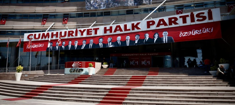 CHP'li belediye başkanları Özgür Özel başkanlığında toplandı!