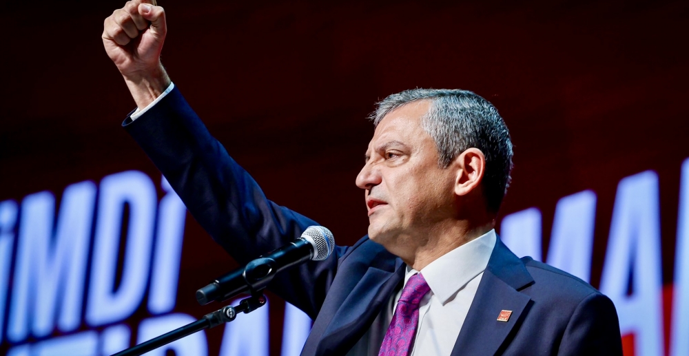 CHP’nin 39. Kurultayı’nda Özgür Özel Yeniden Genel Başkan Seçildi