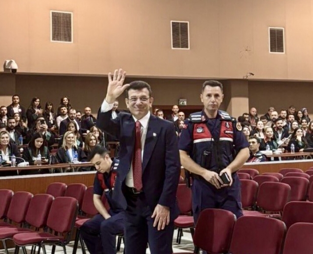 İmamoğlu diploma davasında hakim karşısında!