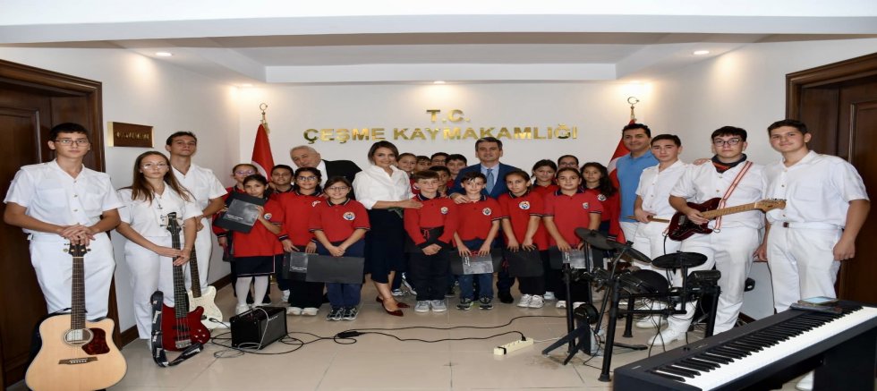 “Koridorda Müzik” Projesi 5. Yılında Çeşme’de Sanatı Yaşamla Buluşturmaya Devam Ediyor