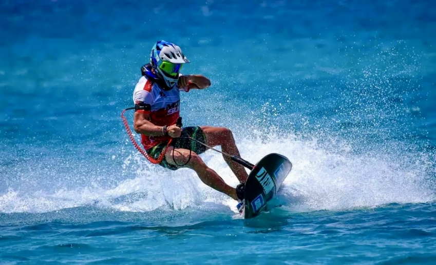 MotoSurf Heyecanı Çeşme’de Başladı