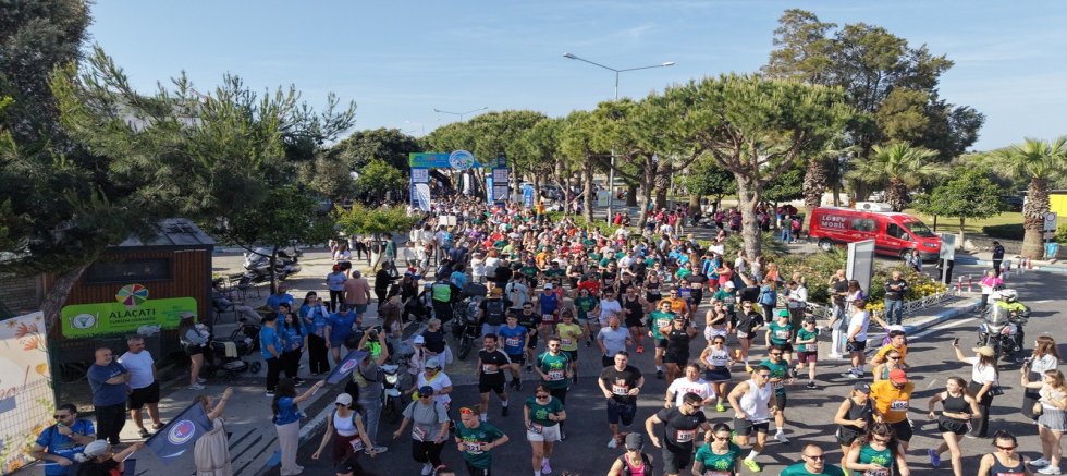 Salomon Çeşme Yarı Maratonu’nda ödüller sahiplerini buldu