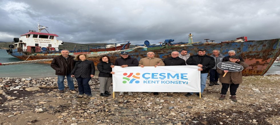 Urla'daki kaçak gemi sökümüne çevrecilerden ortak tepki