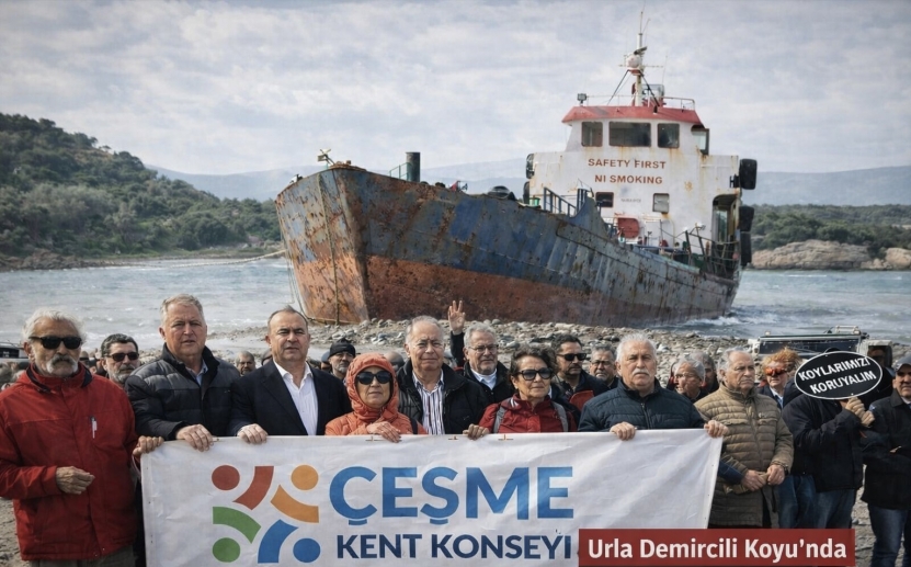 Urla Demircili Koyu’ndaki hurda gemiye karşı başlatılan çevre nöbeti devam ediyor