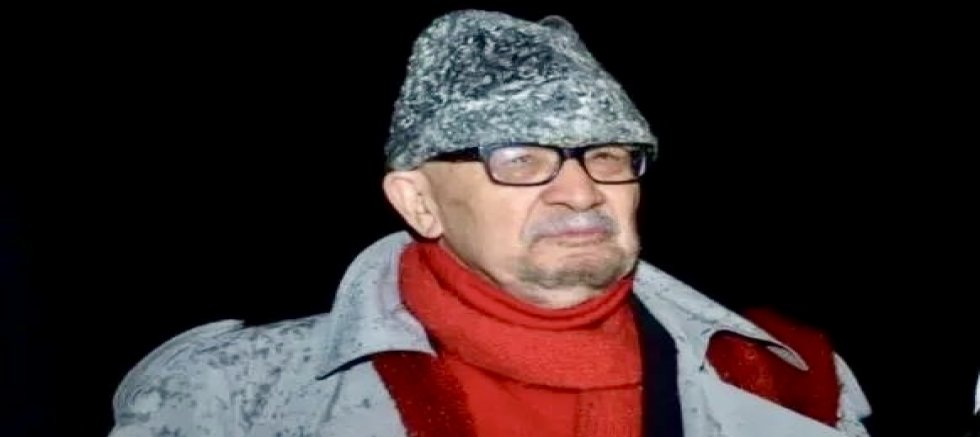 Yalçın Küçük hayatını kaybetti!