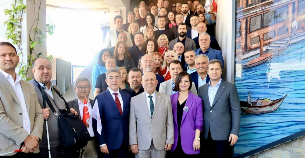 Manisalılar Federasyonu’nda İsmail Akarsu Güven Tazelendi  Başkan Yardımcısı Çeşme’den Savaş Tüz Oldu…