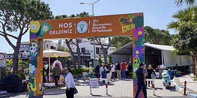 15. Uluslararası Alaçatı Ot Festivali’nde stantlar açıldı, yarışmalar ve etkinlikler hafta sonu boyunca sürüyor  