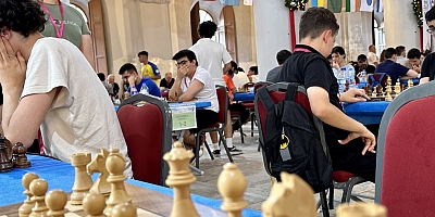 9.  Çeşme Uluslararası Açık Satranç Turnuvası rekor katılımla başladı