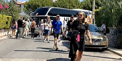 Acun Ilıcalı’dan Taraftarlarına Jest: Hull City Taraftarları Çeşme’de Tatilde!