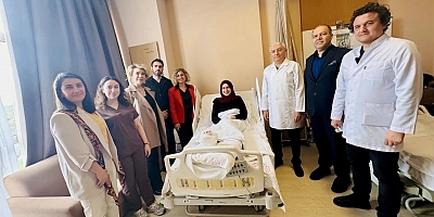 AK Parti Çeşme İlçe Başkanı Pınar Ayyıldız Özen’den 14 Mart Tıp Bayramı Mesajı