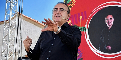 Alaçatı Ot Festivali’nde Sunay Akın’dan Unutulmaz Söyleşi