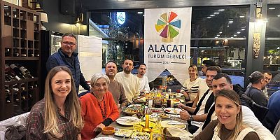 Alaçatı Turizm Derneği Üyeleri Yemekte Buluştu