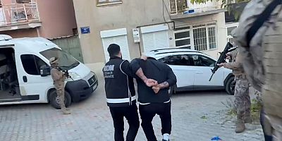 Aranan Çeşme’de Firari Yakalandı