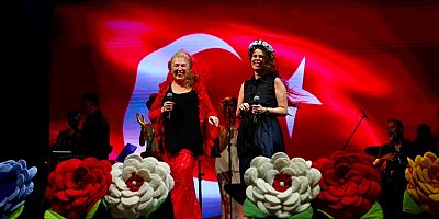 Atatürk'ün Çeşme'ye gelişinin 100. yılı etkinlikleri yoğun katılımla tamamlandı