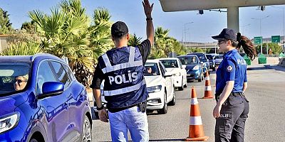 Bayram tatilinde Çeşme'ye gelen araç sayısı belli oldu!