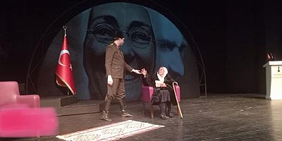 Benim Naçiz Vücudum’a İzmirlilerden Yoğun İlgi